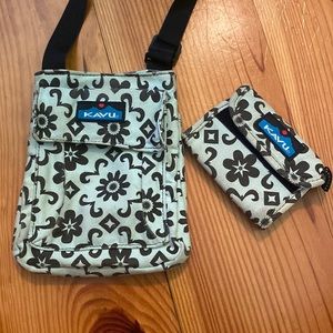 Kavu cross body and matching wallet